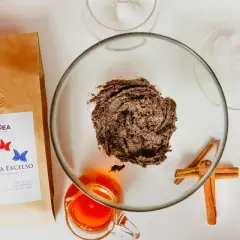 Sekret gładkiej skóry? Domowy peeling z kawy! Przepis krok po kroku