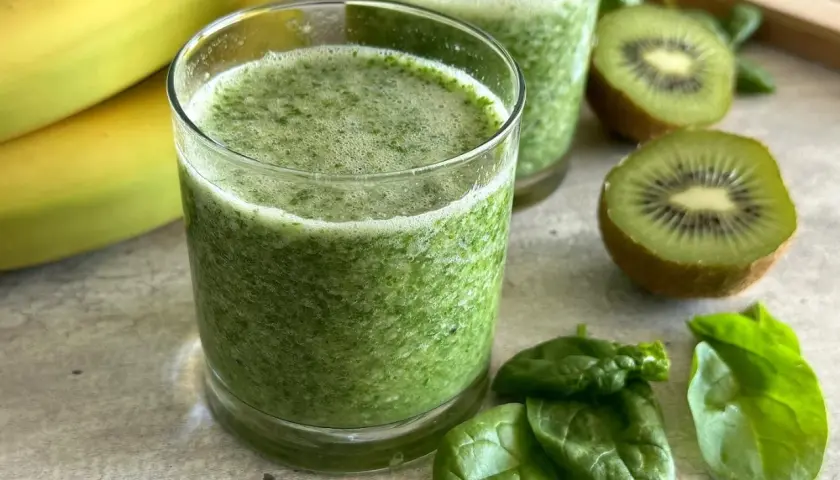 Koktajl ze szpinaku i kiwi: Pyszny przepis bez smaku szpinaku