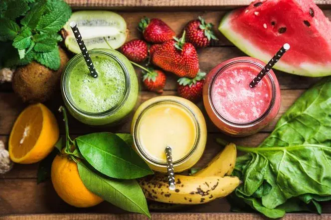 Bezmleczne koktajle: 5 przepisów i triki na idealne smoothie