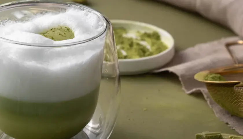 Matcha: Jak zrobić idealną piankę i smak? Uniknij błędów!